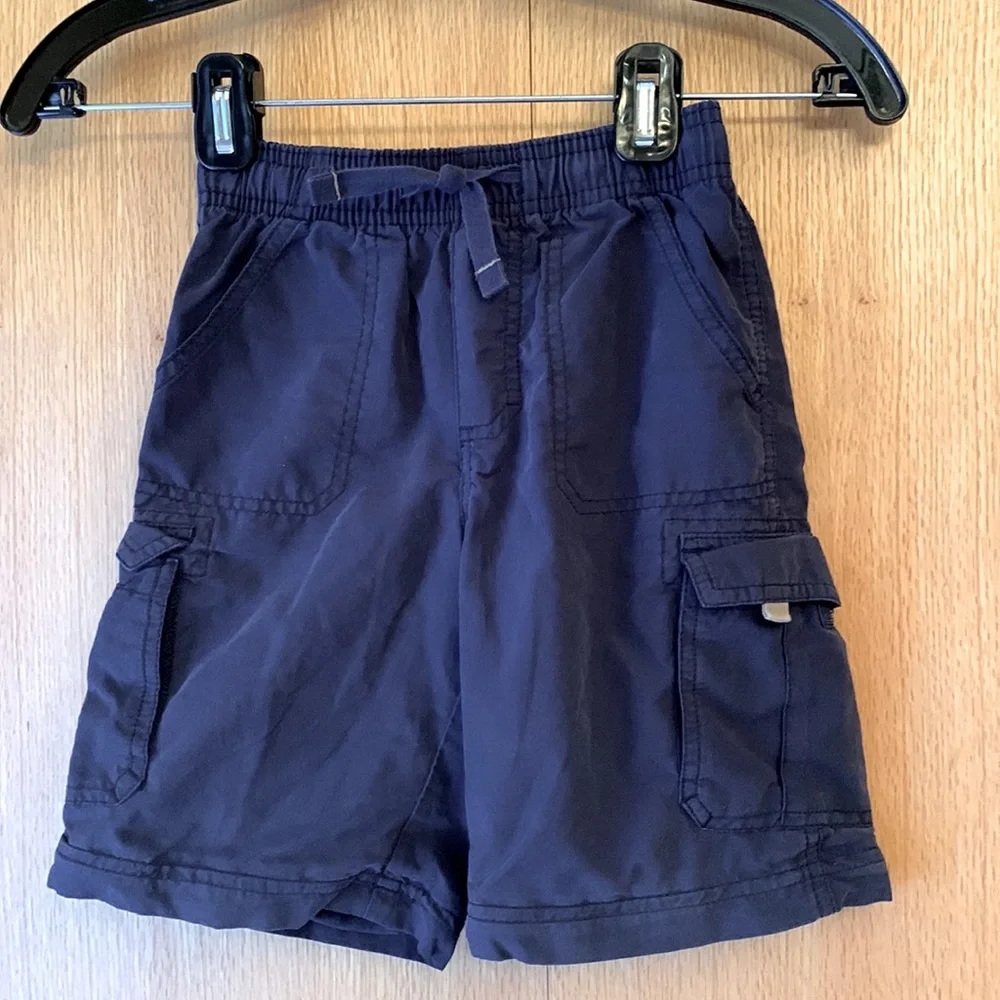 OshKosh B’Gosh boy’s 5 cargo shorts elastic waist navy blue cotton poplin EUC